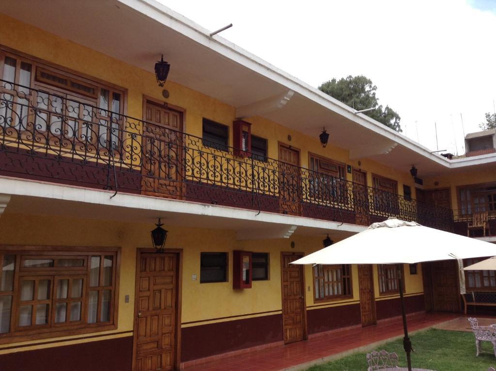 Posada De La Salud Patzcuaro Exterior photo